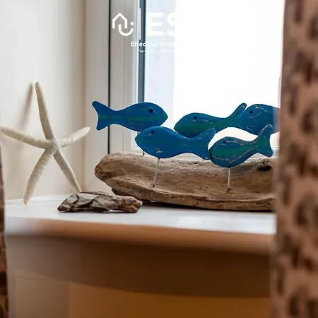 Modern, Sea Themed Ground Floor Flat Near Beach New Quay  Exterior photo
