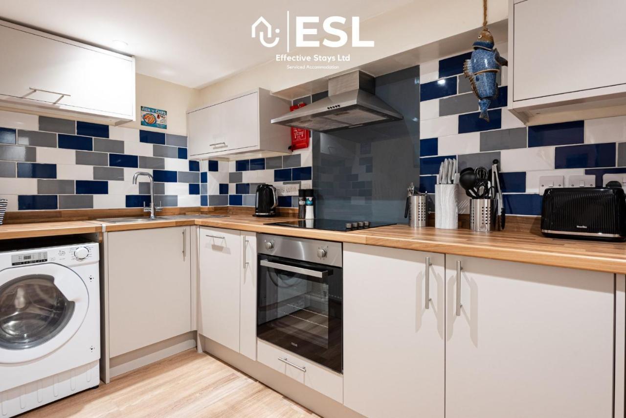 Modern, Sea Themed Ground Floor Flat Near * New Quay (Ceredigion)